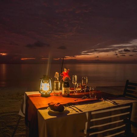 Reveries Maldives Gan  Εξωτερικό φωτογραφία