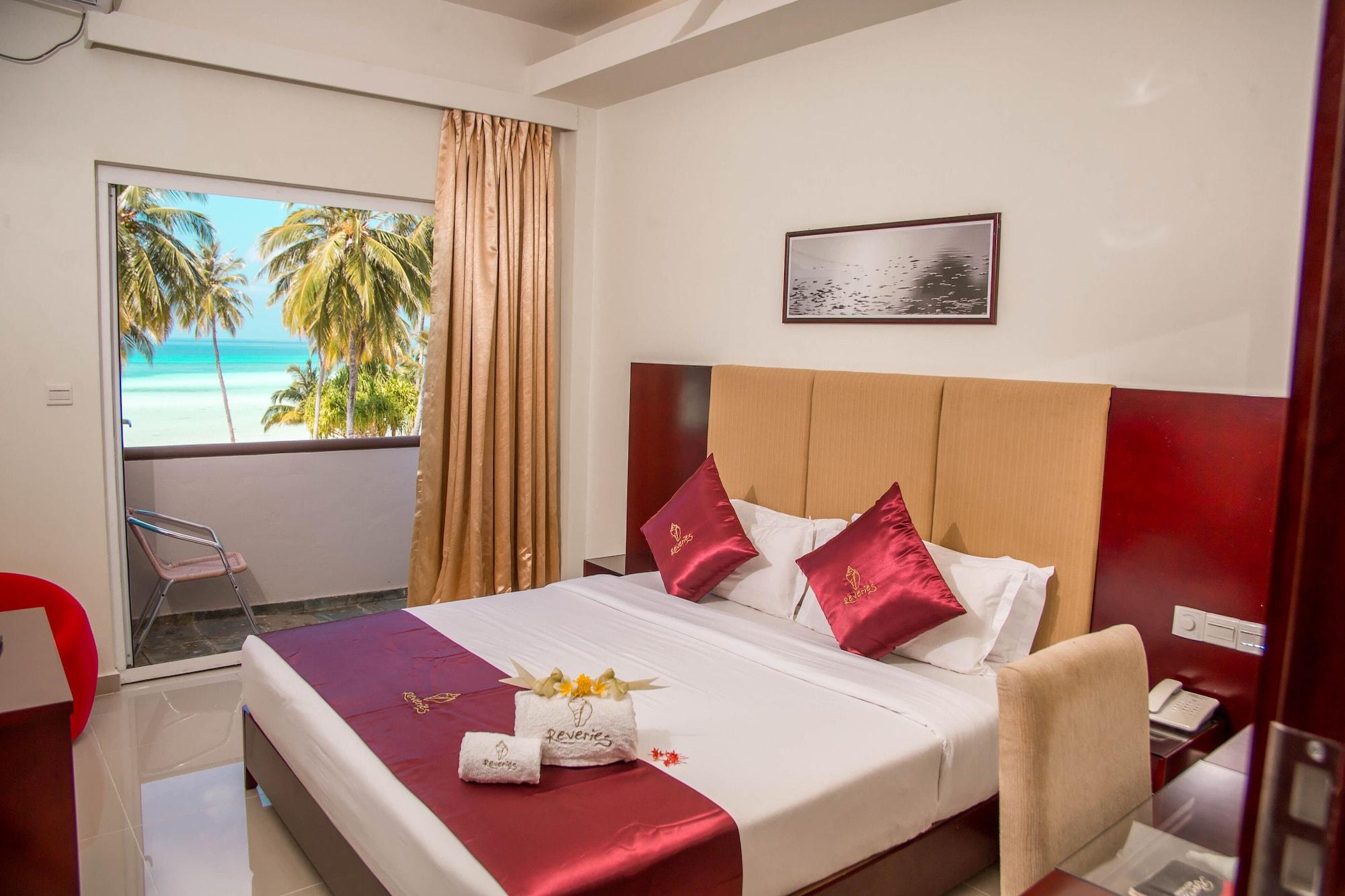 Reveries Maldives Gan  Εξωτερικό φωτογραφία