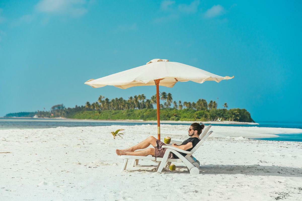 Reveries Maldives Gan  Εξωτερικό φωτογραφία