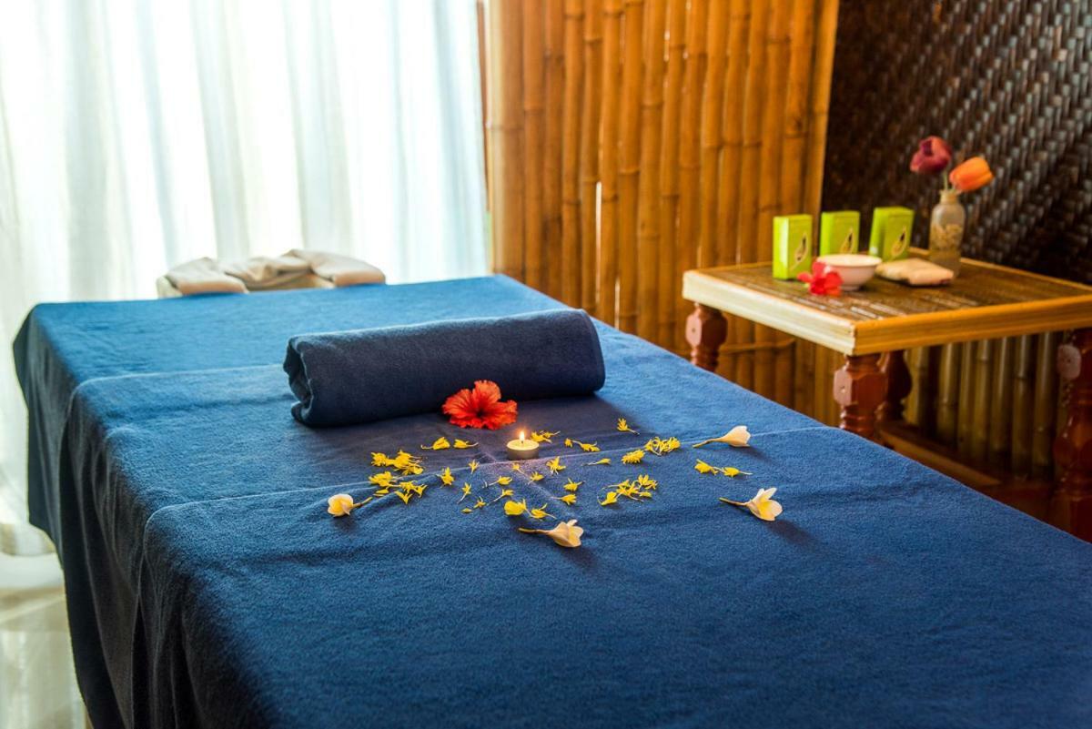 Reveries Maldives Gan  Εξωτερικό φωτογραφία